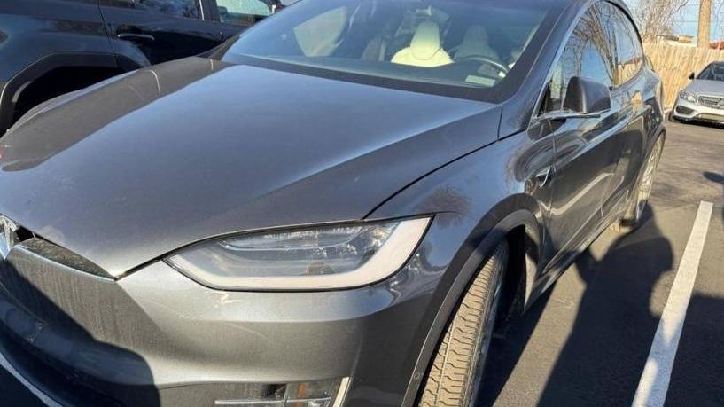 TESLA MODEL X 2017 5YJXCBE27HF051326 image